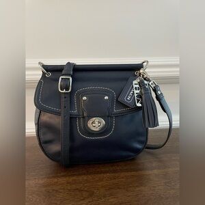 Coach Willis Legacy Saddle Crossbody Bag– Midnight Navy | Turnlock